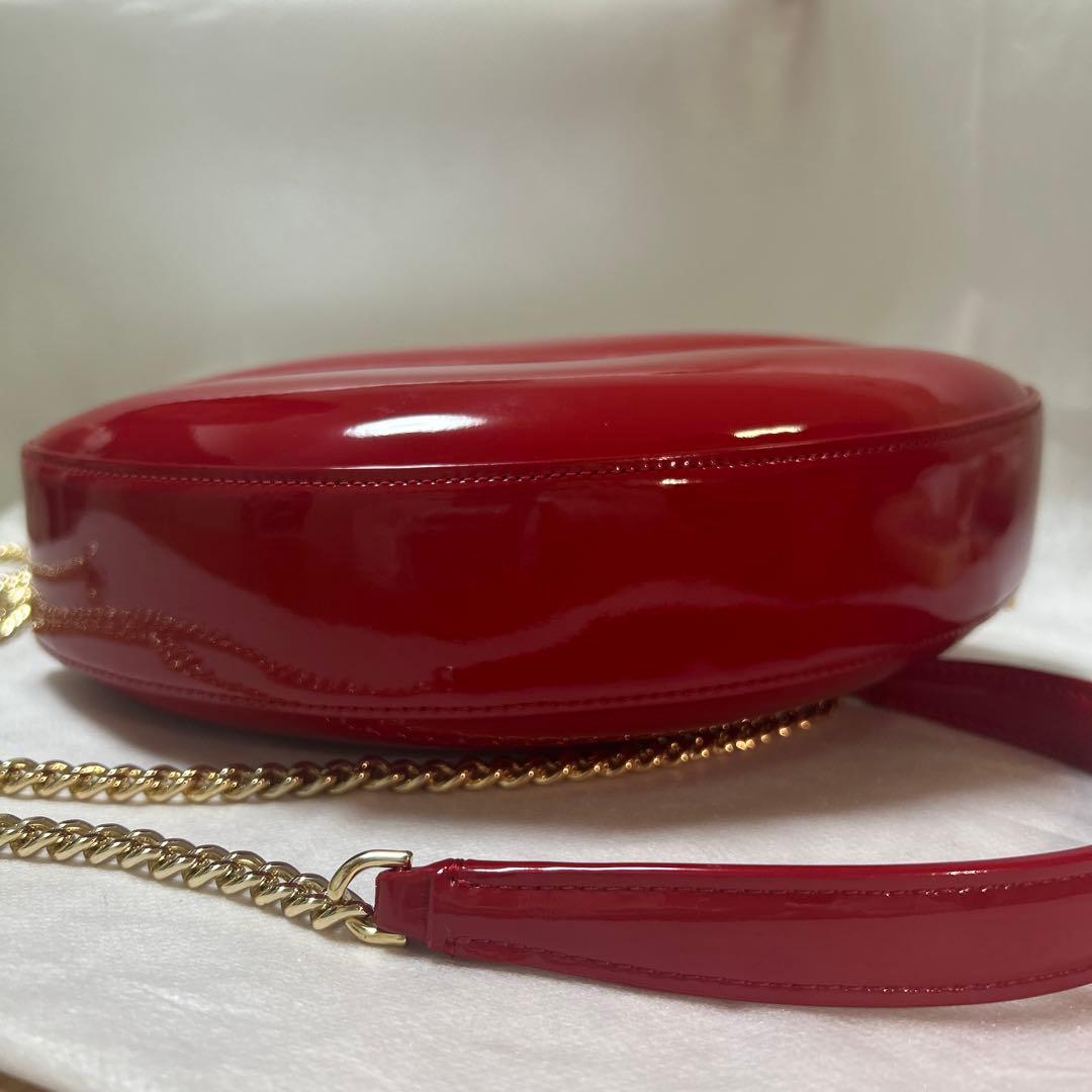 新品未使用　katespade リップ型チェーンクラッチ2way バッグ