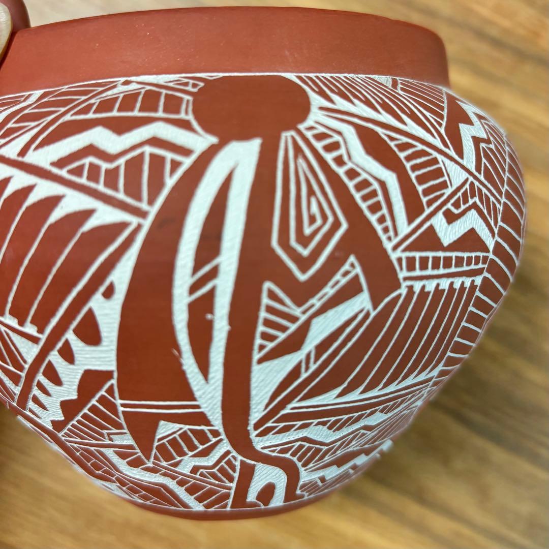 アコマ族◇A. Concho作 ココペリ模様 ハンドメイド陶器 赤土ボウル
