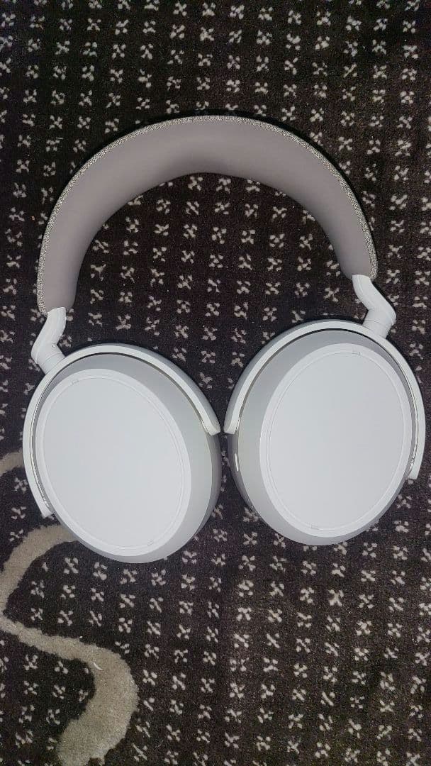 ヘッドホン SENNHEISER MOMENTUM 4 Wireless + BTD600