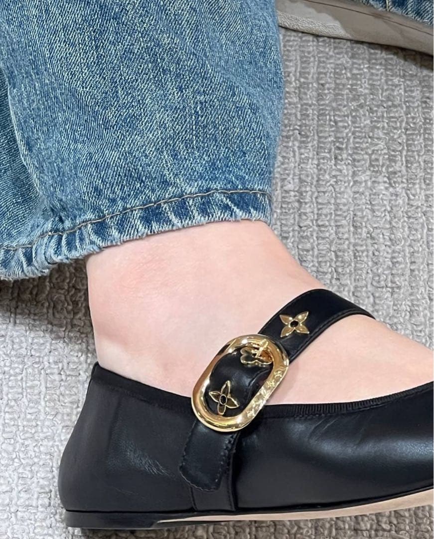 ルイ・ヴィトン ブラック フラットシューズ 38・バレエシューズ