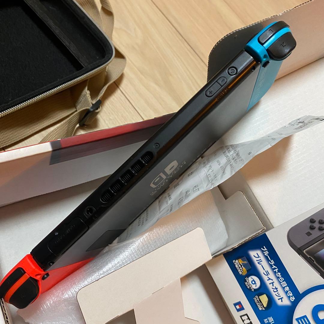 Nintendo Switch 本体一式＋ソフト4本＋ケース付き