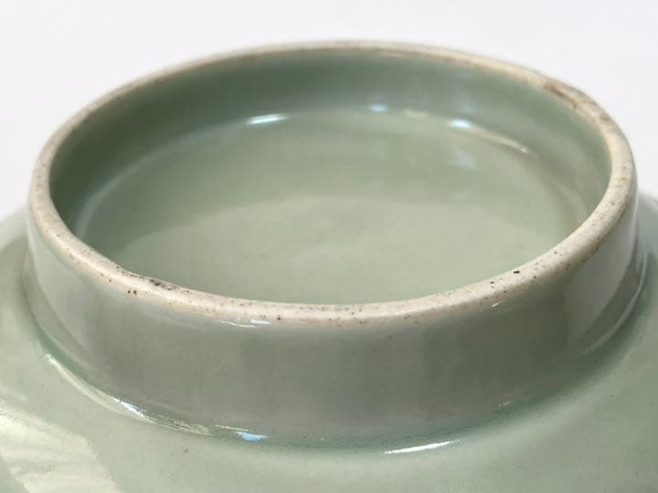 骨董　青磁　印刻雲龍文様　輪花縁　皿　鍋島青磁　古九谷青磁　柿右衛門青磁　辰年