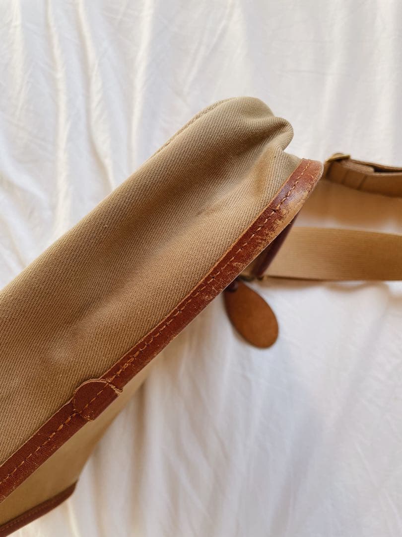 Brady STOUR Color: KHAKIカーキ