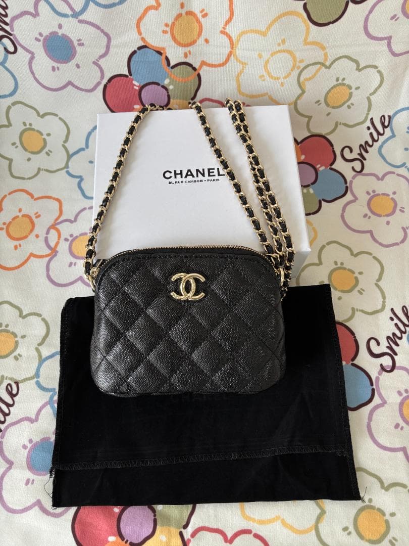 自家保管！シェル型 ブラック ショルダーバッグ