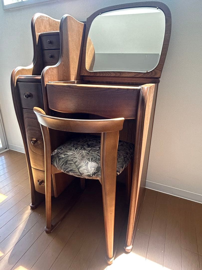 レトロ木製ドレッサー・鏡台・椅子　アンティーク調