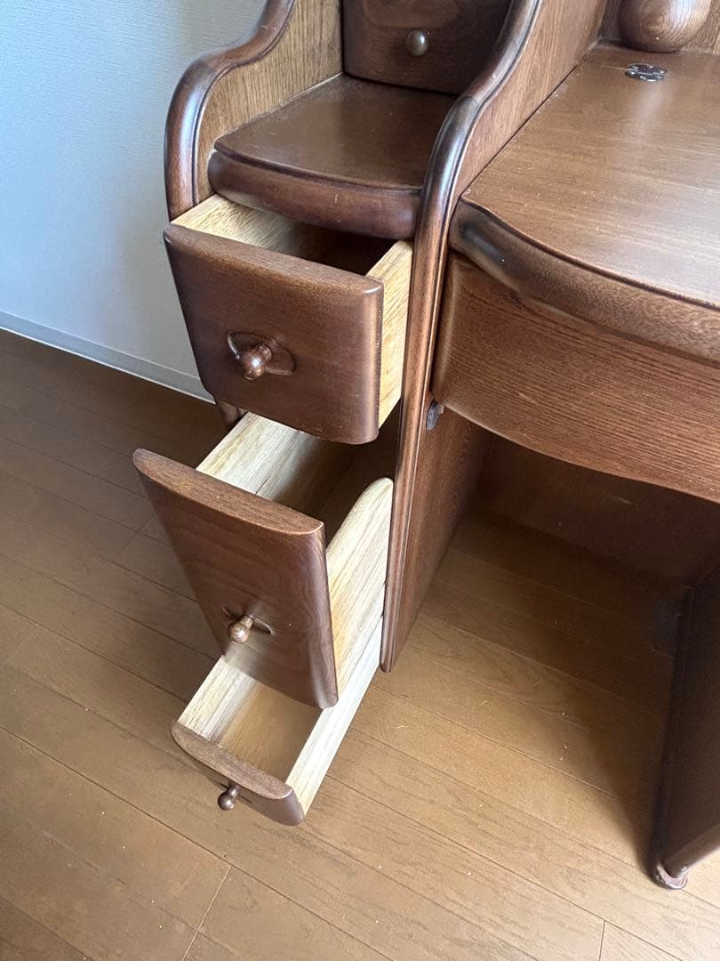 レトロ木製ドレッサー・鏡台・椅子　アンティーク調