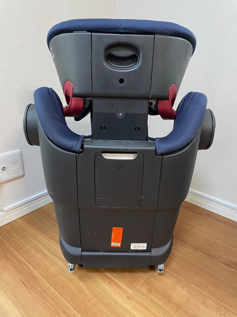 Britax Römer ISOFIX ジュニアシート シートプロテクター付き