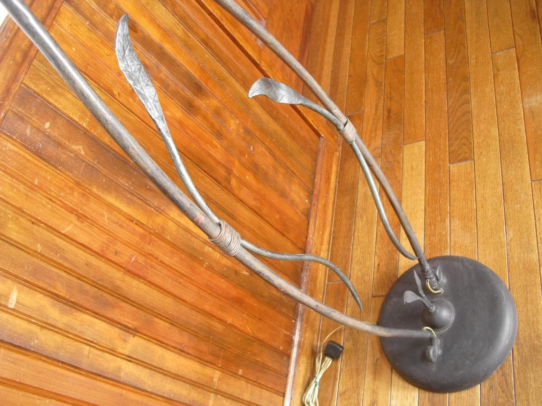 フロアスタンド 2灯式 フラワー型☆クラシカルで重厚なインテリアオブジェ/置物