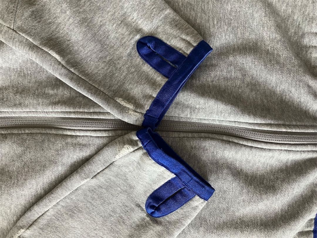 大人気FCRB×NIKE コラボ　グレー フルジップジャージ