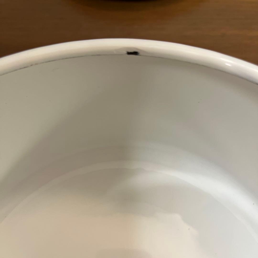 イマン　花柄ホーロー小物入れ3個セット