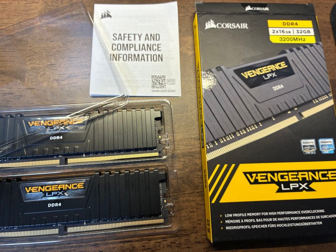 Corsair DDR4-3200MHz デスクトップ用32GB[16GB2枚]