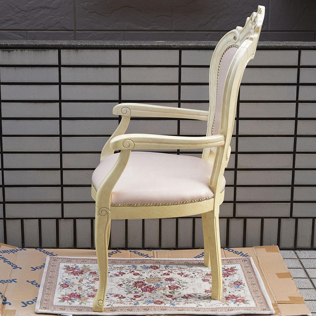 引き取り限定☆サルタレッリヴェルサイユ　アーム付きダイニングチェア　合皮レザー1