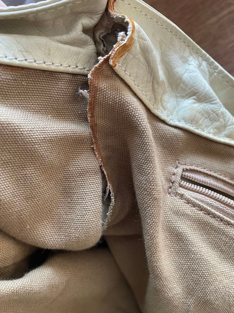 ドリス ヴァン ノッテン（DRIES VAN NOTEN）レザーショルダーバッグ