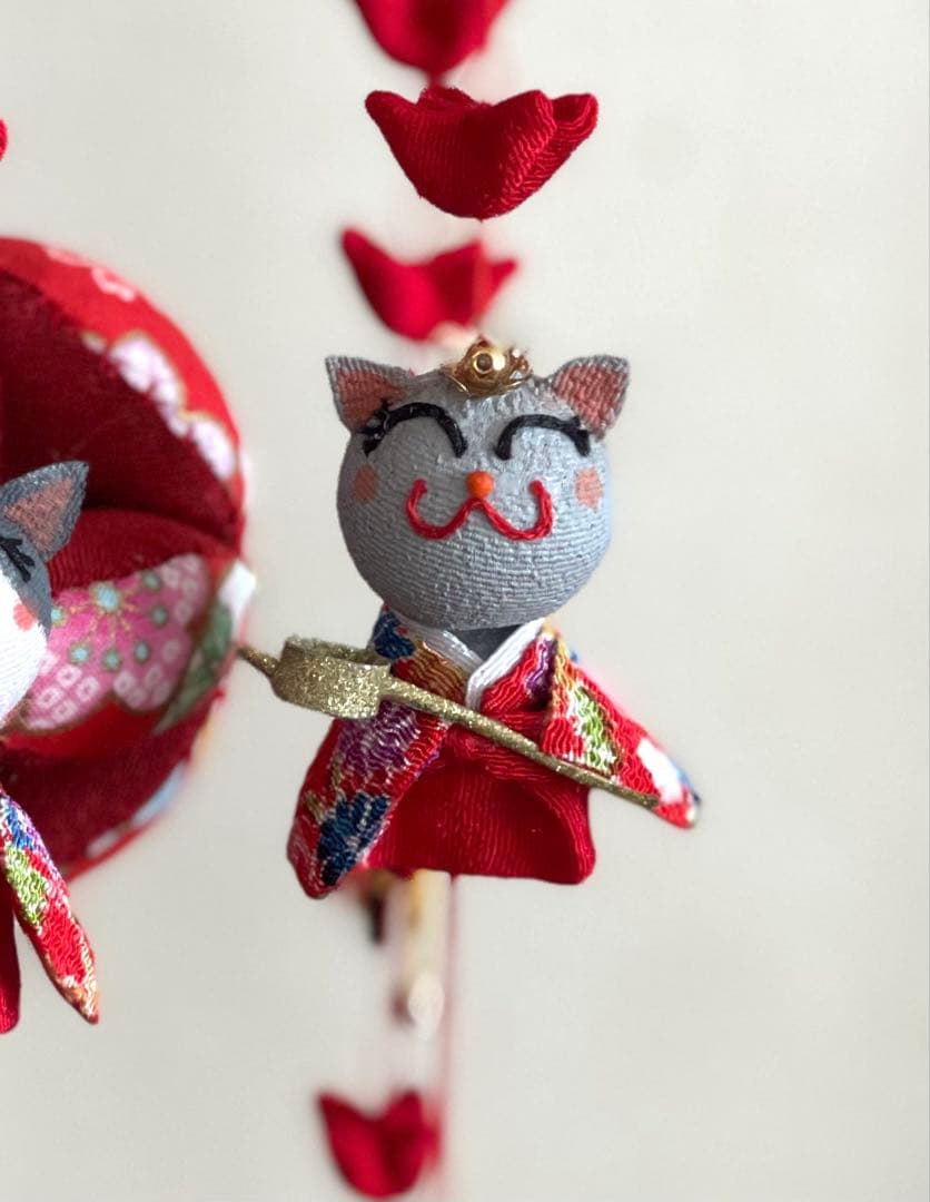 鞠と猫ちゃんの吊るし雛(三人官女付き)