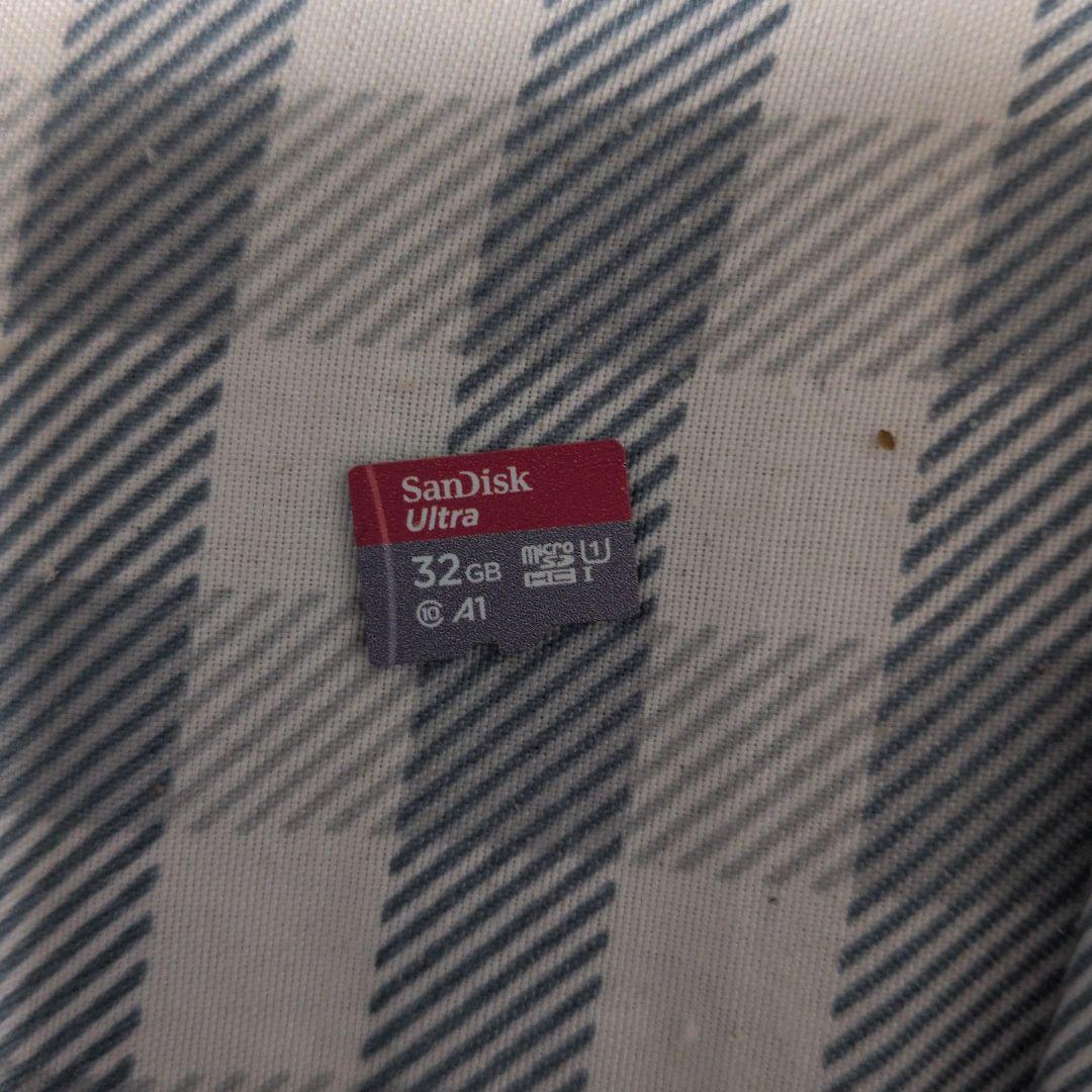 AQUOS wish 5 本体 ドコモ おまけ付き