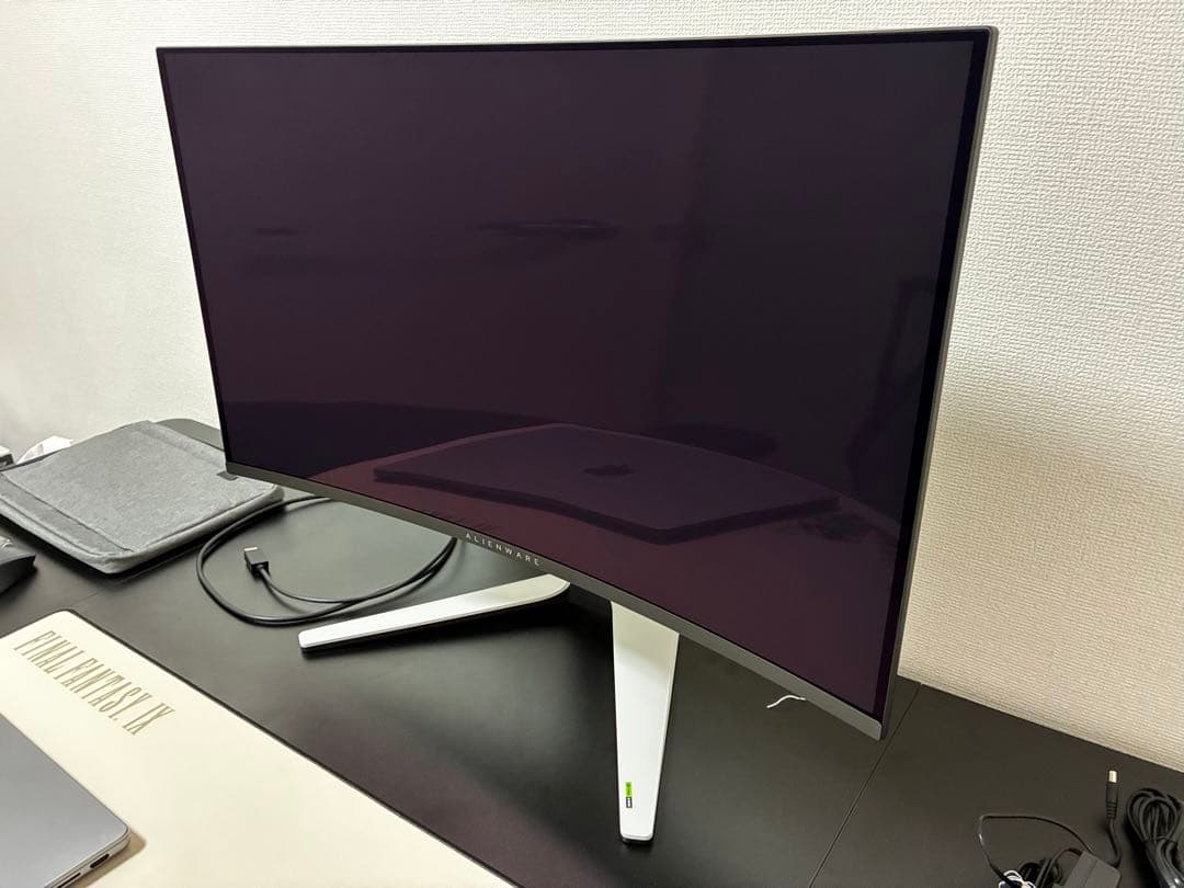 チャッキー様 有機EL ゲーミングモニター Alienware AW3225QF
