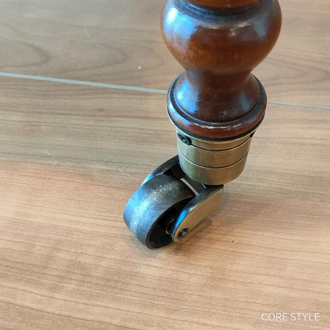 希少　ヒッコリーチェア　キャスター付き　クラシック家具　太鼓鋲②