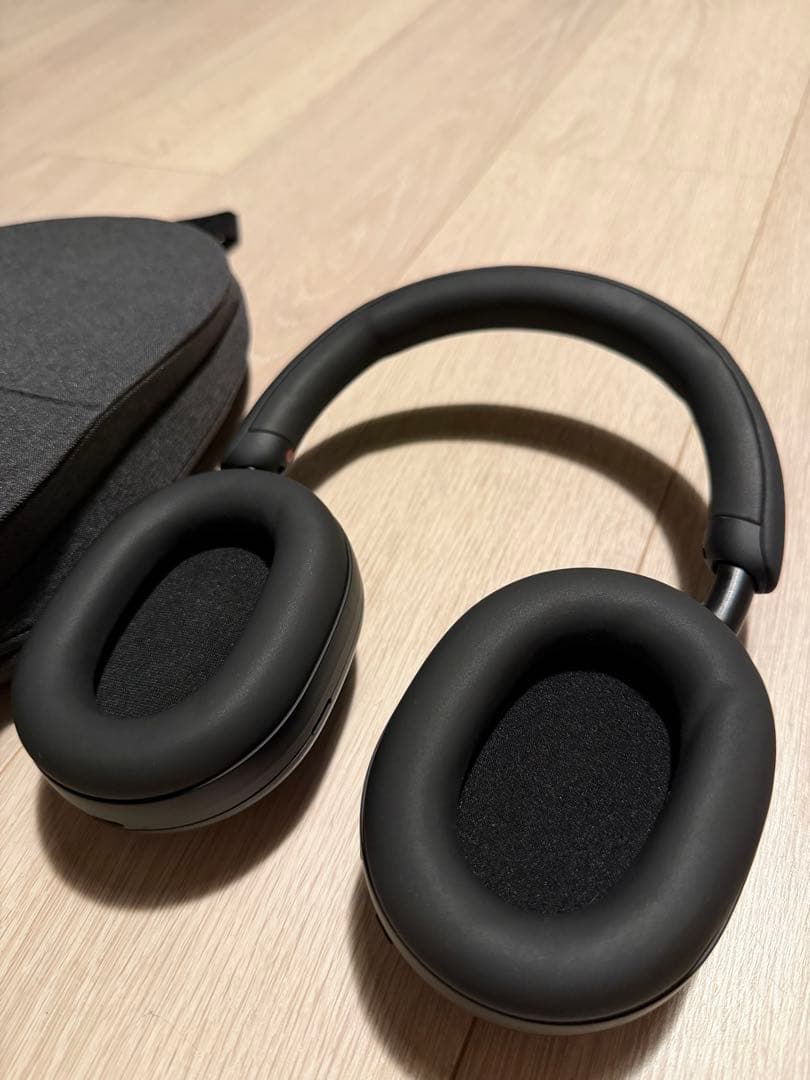 美品 SONY ワイヤレスヘッドホン WH-1000XM5