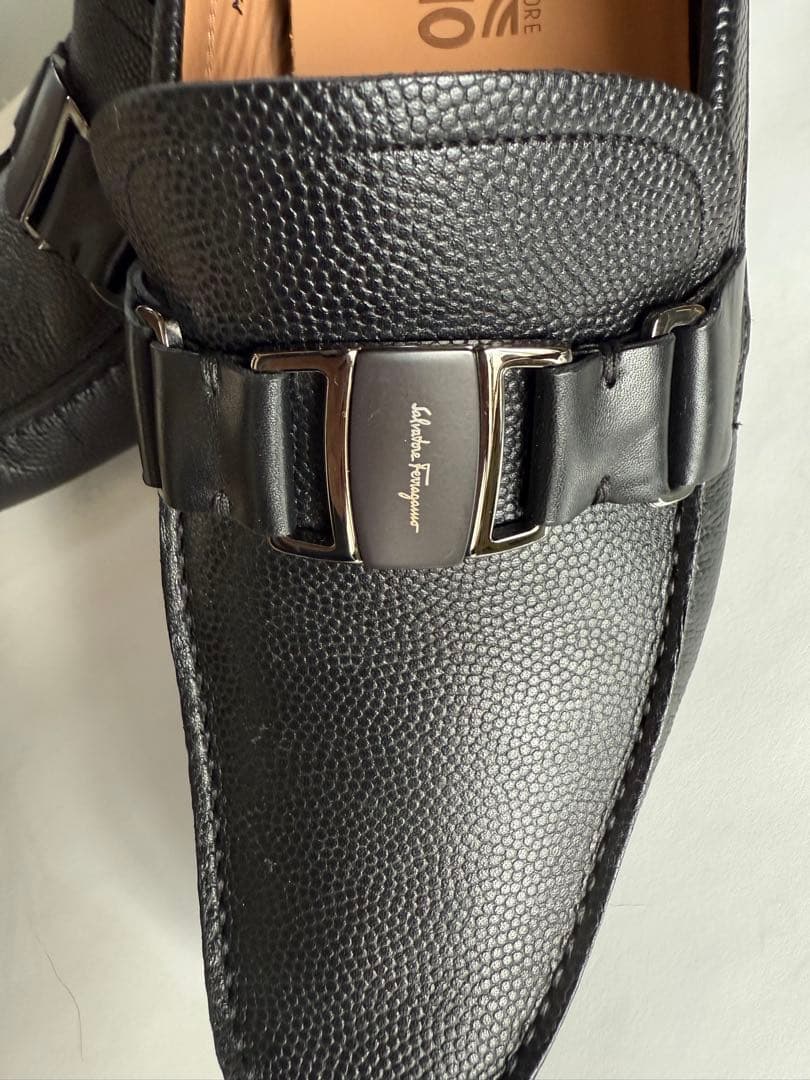 Ferragamo メンズ　ブラック ローファー 25cm