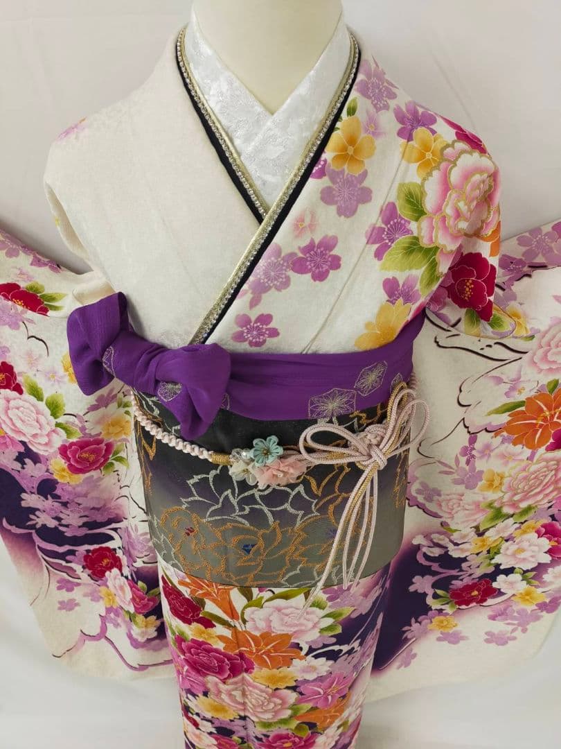 売約済み【WA-Modern】★★正絹　振袖　3点セット(振袖袋帯長襦袢)★★