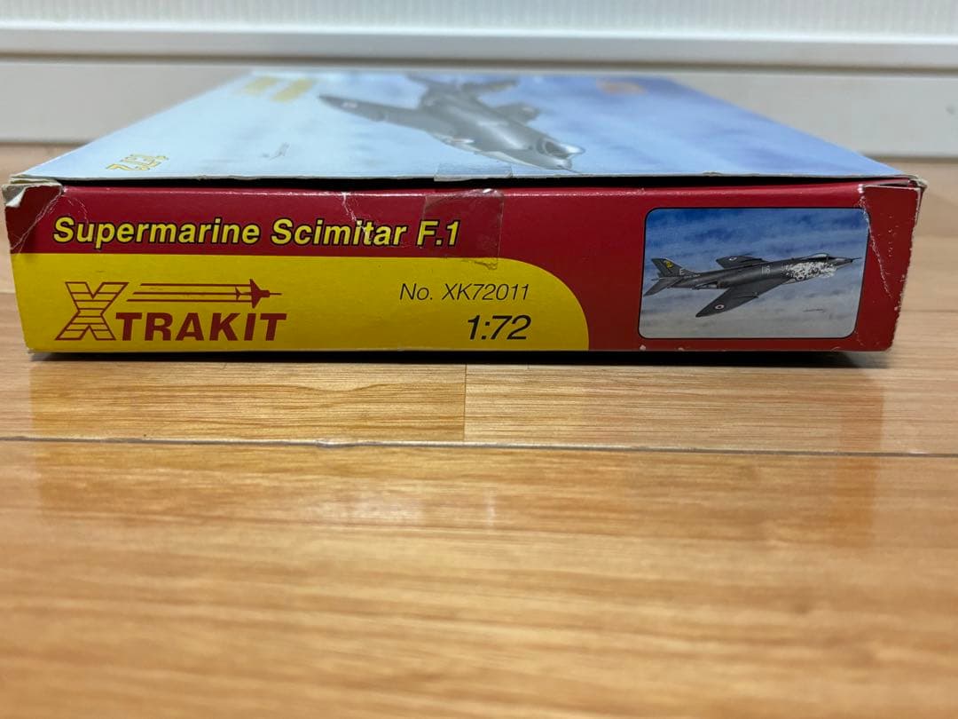 XTRAKIT イギリス海軍 スーパーマリン シミター F1 艦上戦闘機 未組立