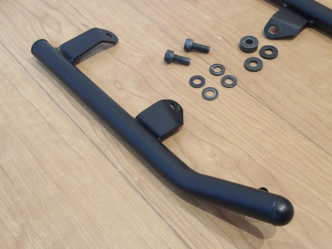 く*ま様 CL250/500　デイトナ　アシストグリップ　左右セット