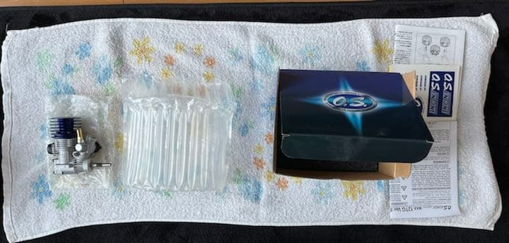 ラジコンエンジン　OSエンジン12TGとマフラーセット