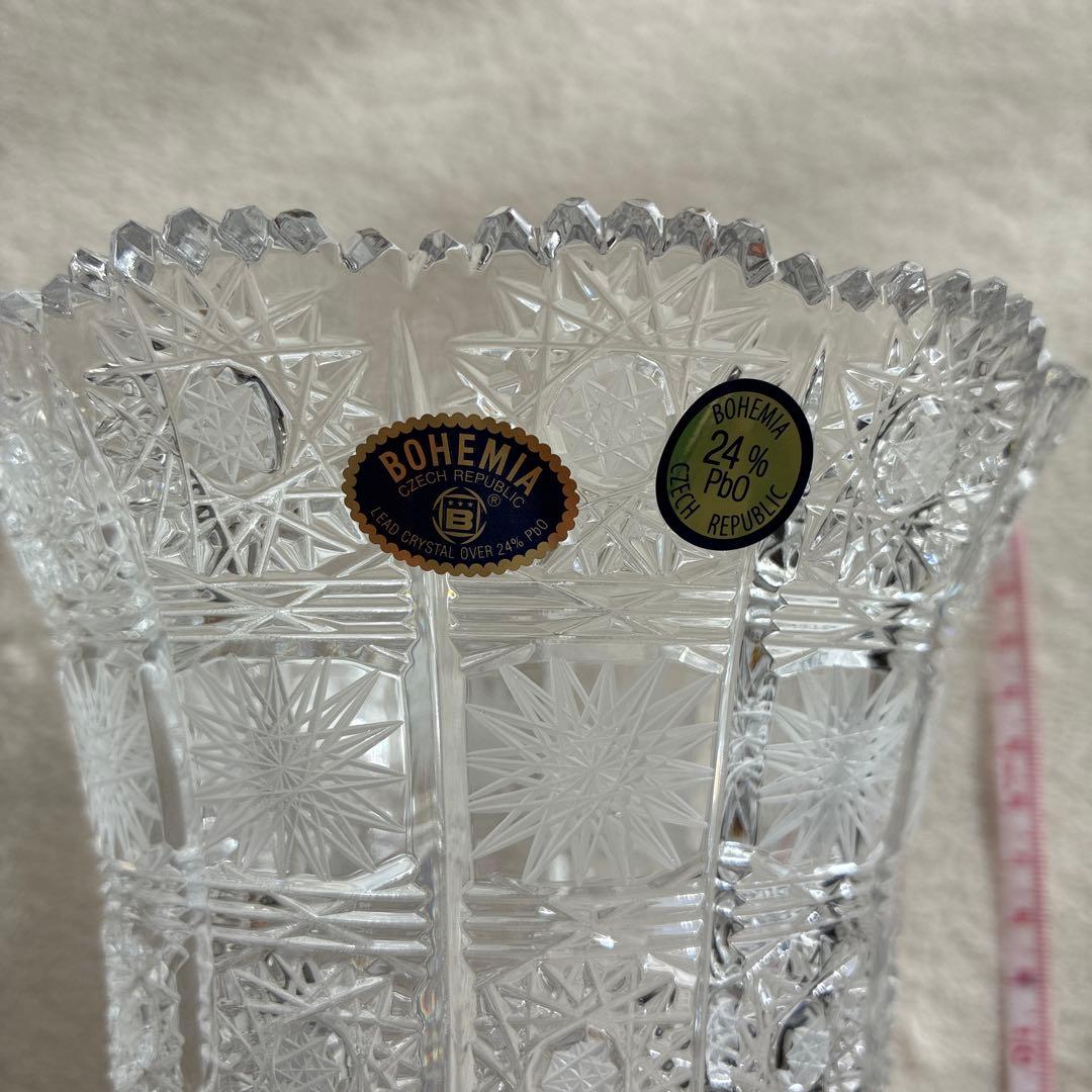 新品未使用ボヘミアクリスタル花瓶 20cm