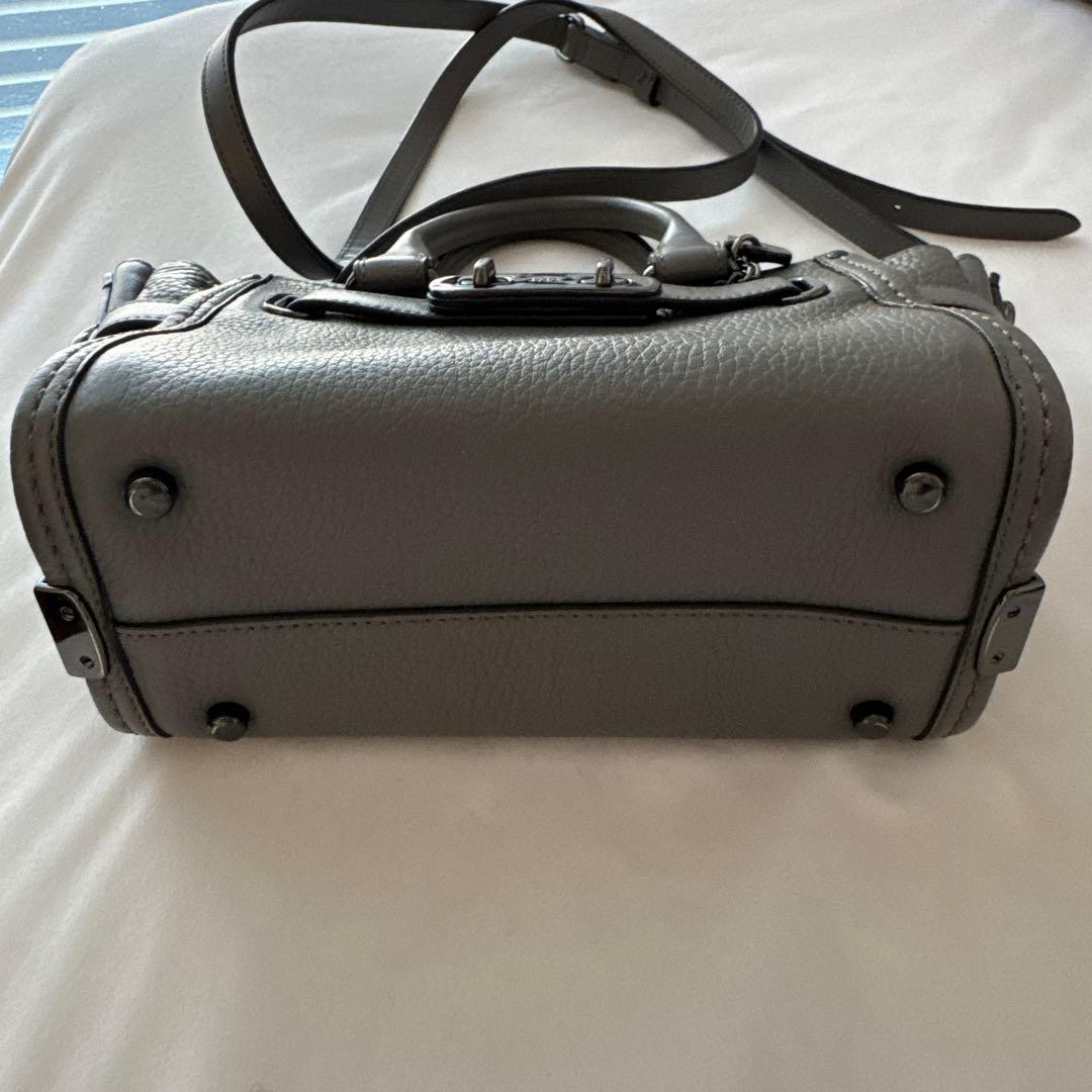 coach スワッガー　グレー