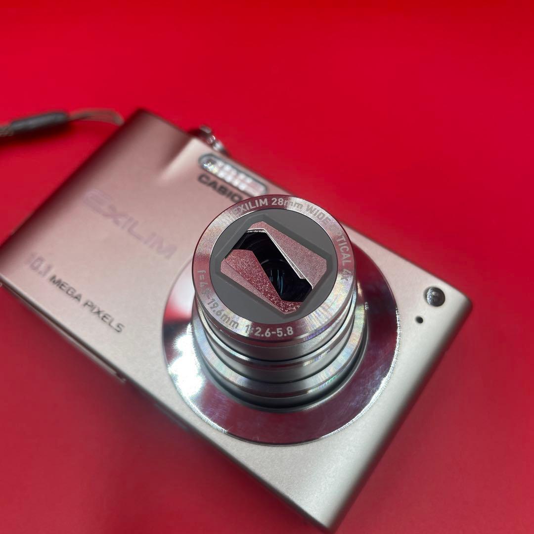 【美品・付属品完備】CASIO EXILIM EX-Z100 シルバー デジカメ