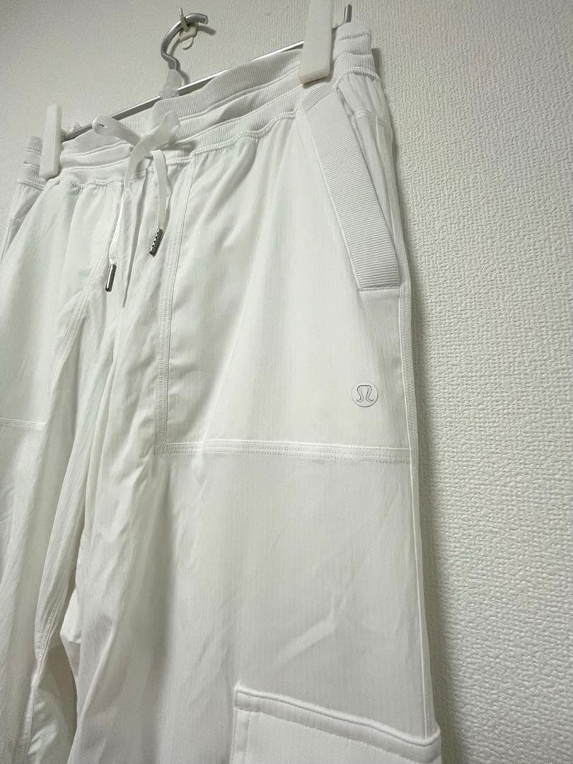 新品　ルルレモン　リラックスフィット ミッドライズカーゴパンツ ホワイト