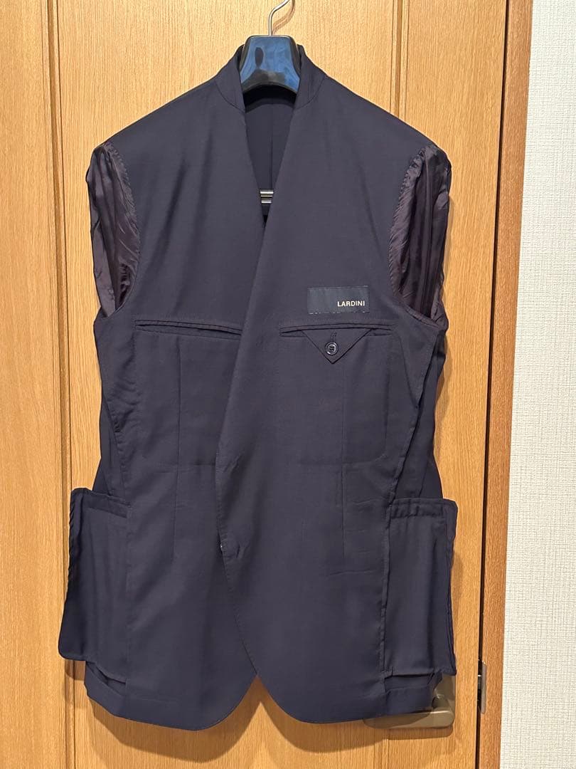 LARDINI スーツ　試着のみ　お受験スーツに最適　サイズ52