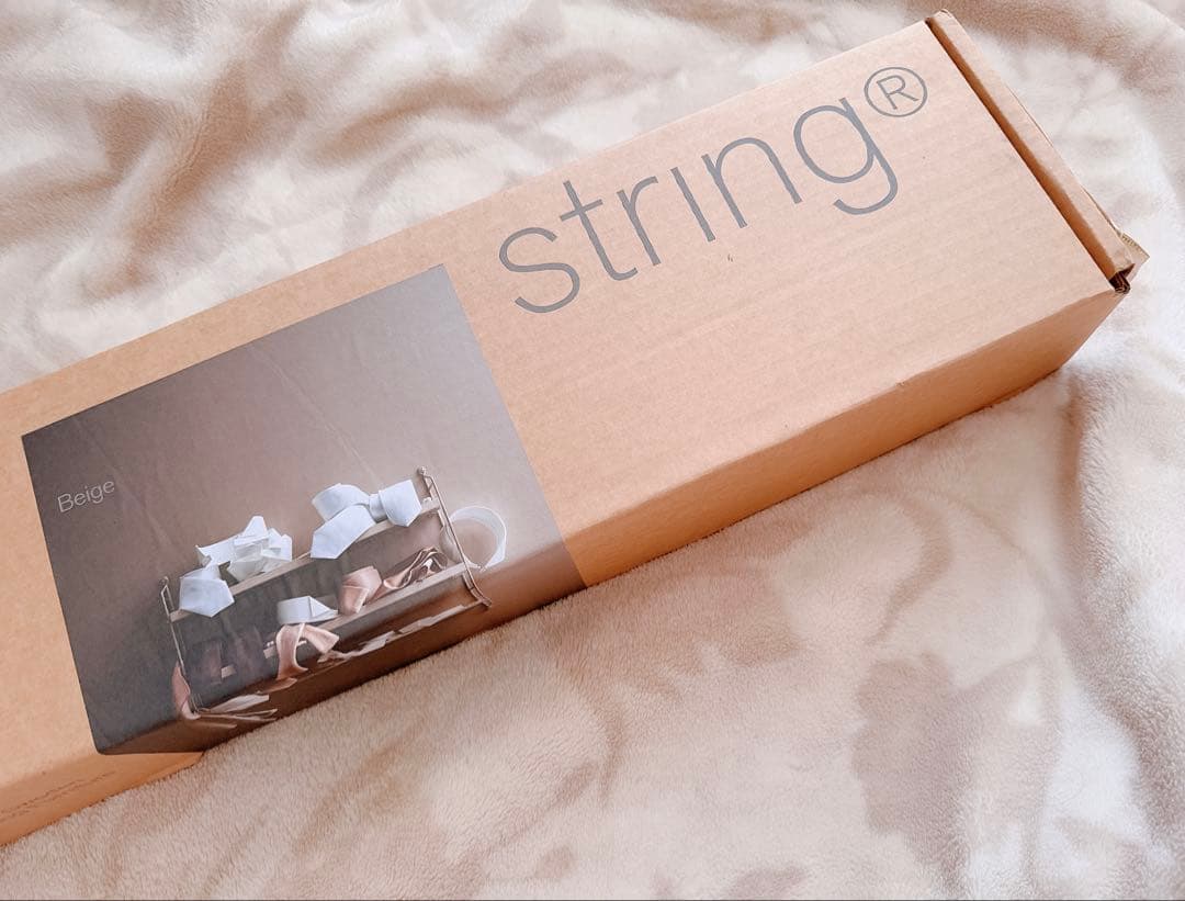 【新品未使用】激レア完売品！ストリングポケットの壁掛け飾り棚 シェルフ ベージュ