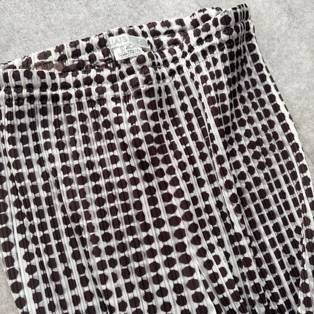 PLEATS PLEASE ドット柄ストレートパンツ サイズ3