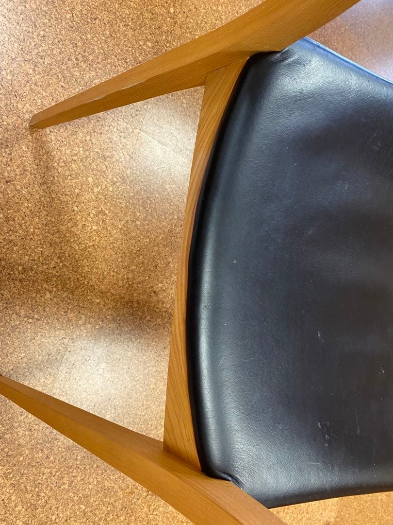 日本製　スタイリッシュ nissin 日進木工 ダイニングチェア 椅子