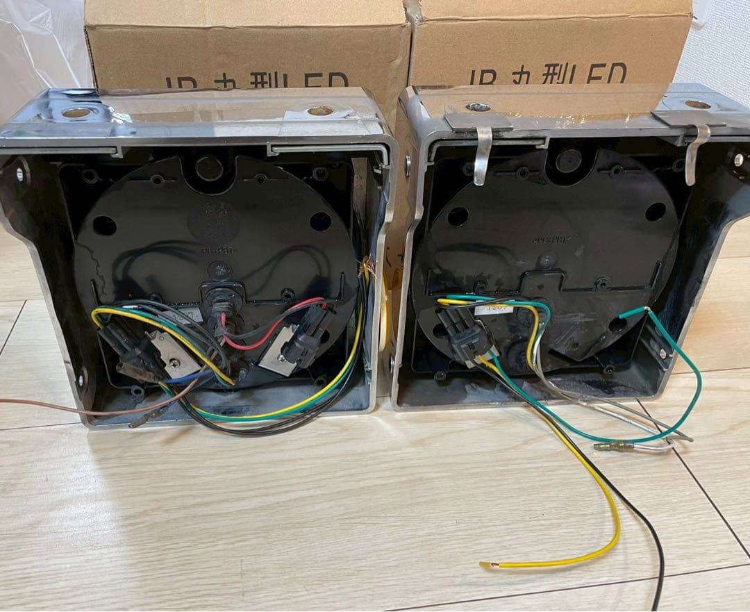 JB製丸型LEDテールランプ　左2連赤/白橙シーケンシャル日野ふそうUDデコトラ