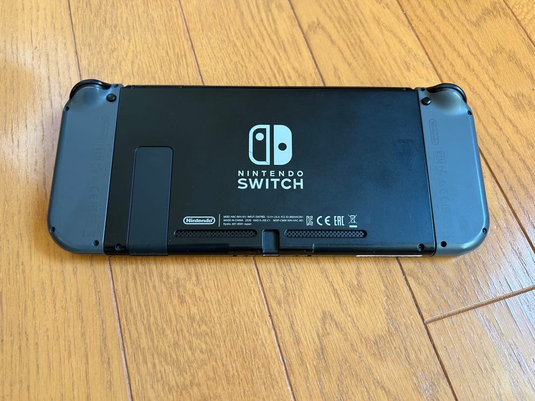 Nintendo Switch 本体 充電器・ケース付き