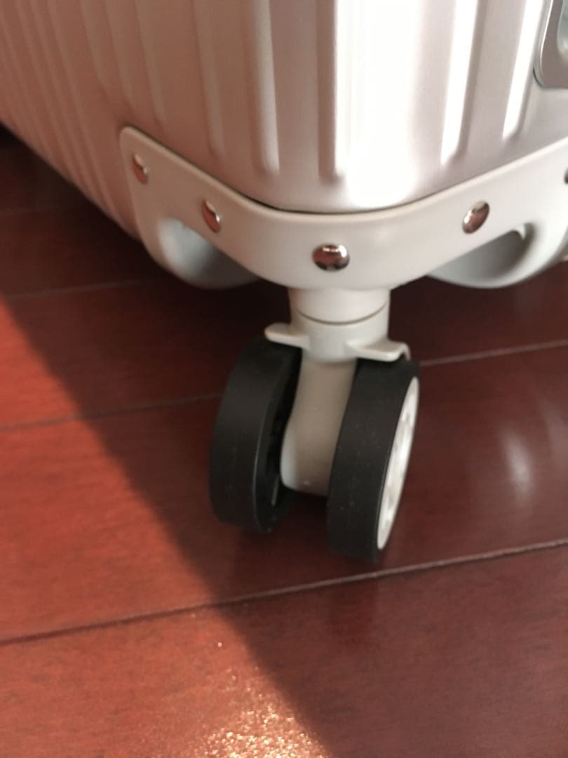 未使用　新品　メルセデスベンツ アルミスーツケース　32L 機内持込みOK レア