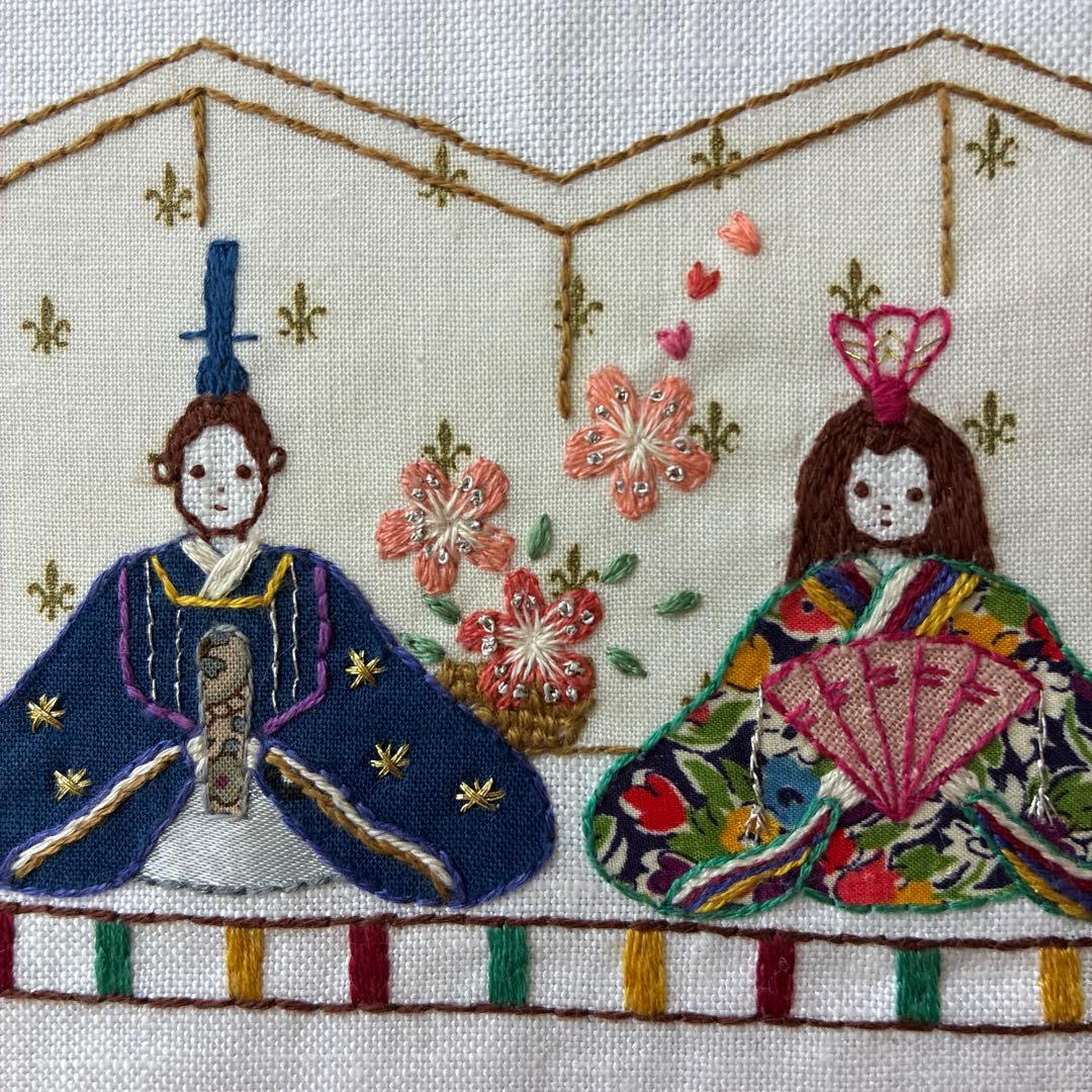 カルトナージュ額縁　手刺しゅう　ひな祭り 壁掛け