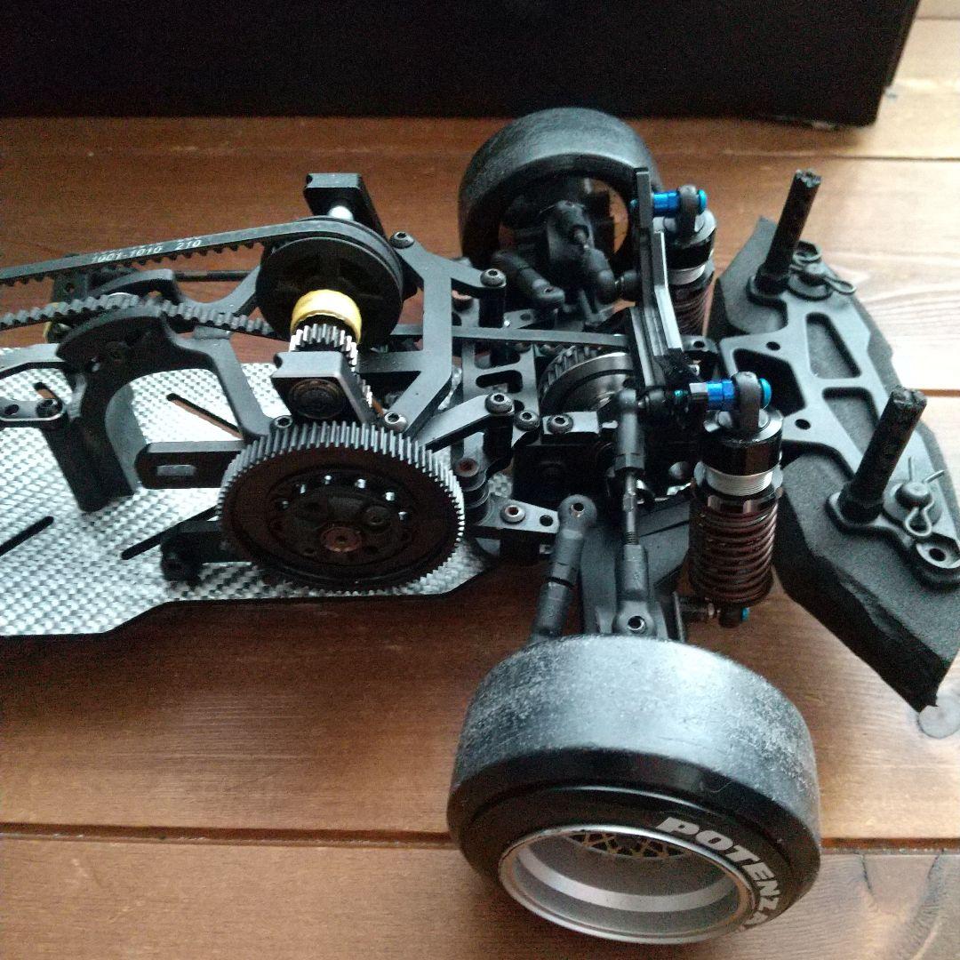 ラジコン1/10 Dライクエボル シャーシケツカキ使用