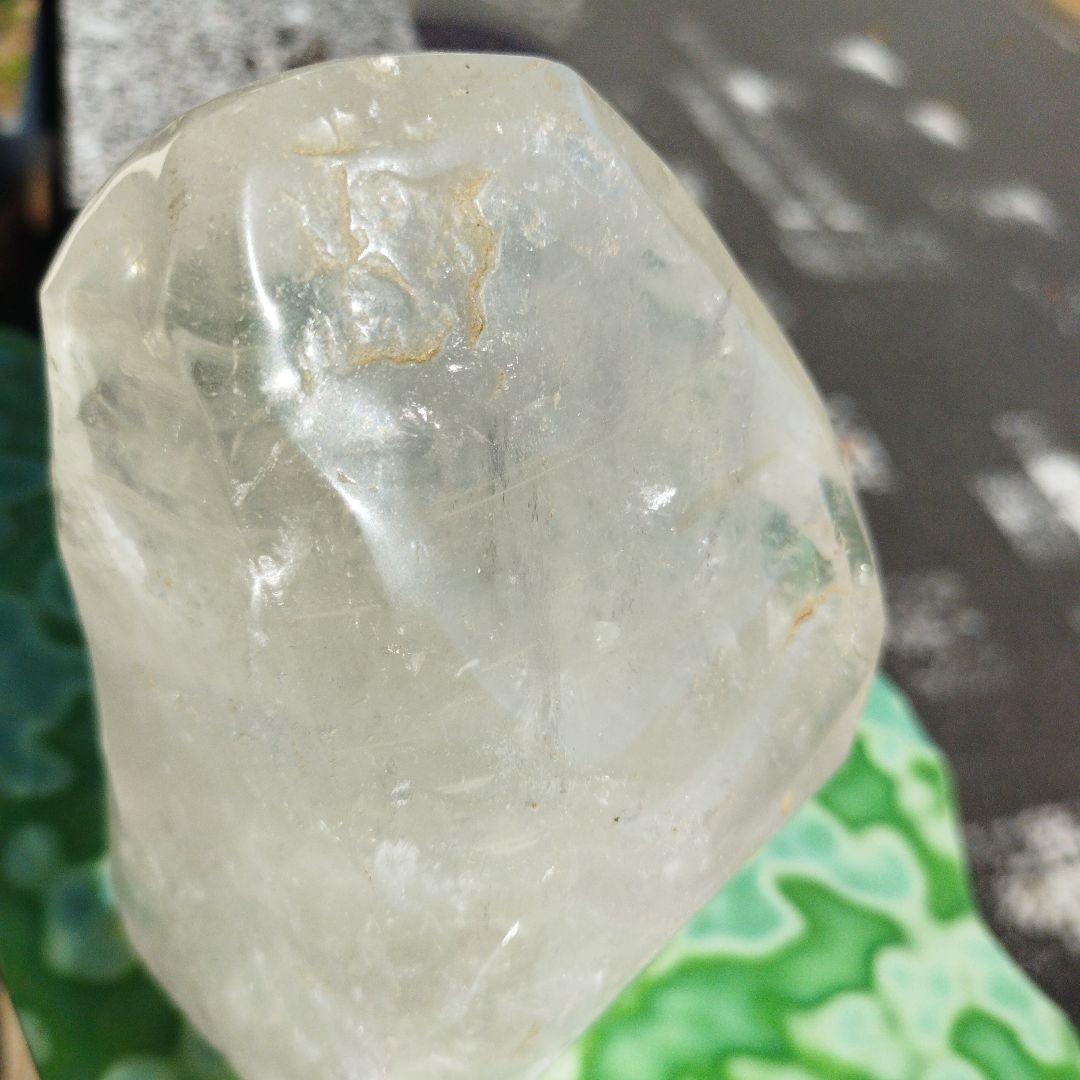 水晶　原石　ツルツル　スベスベ
