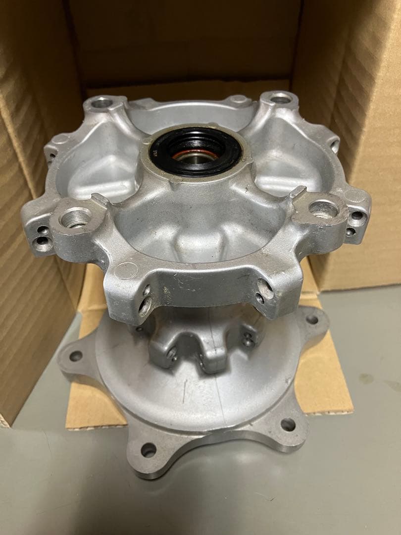 xr400 xr250 crm250r 系　純正未使用品リアホイールハブ