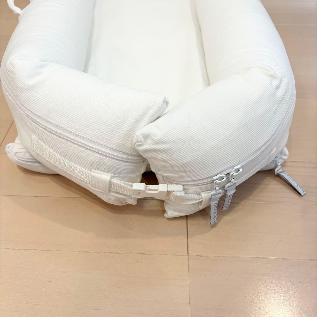 セール中✨DockATot Deluxe+ ケース付き　ドッカトット