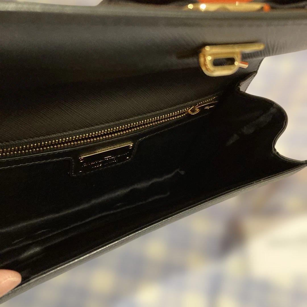 Salvatore Ferragamo ブラックチェーンショルダーバッグ