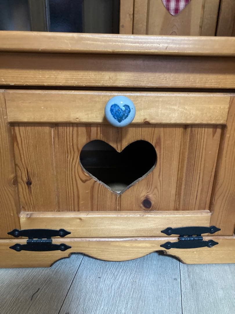 カントリー　コロ付き木製家具　テレビ台