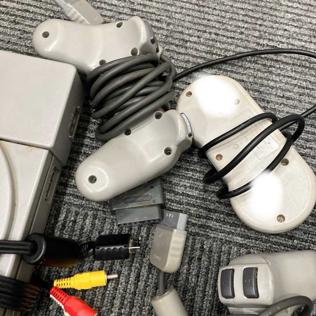 古いゲーム機本体とソフト