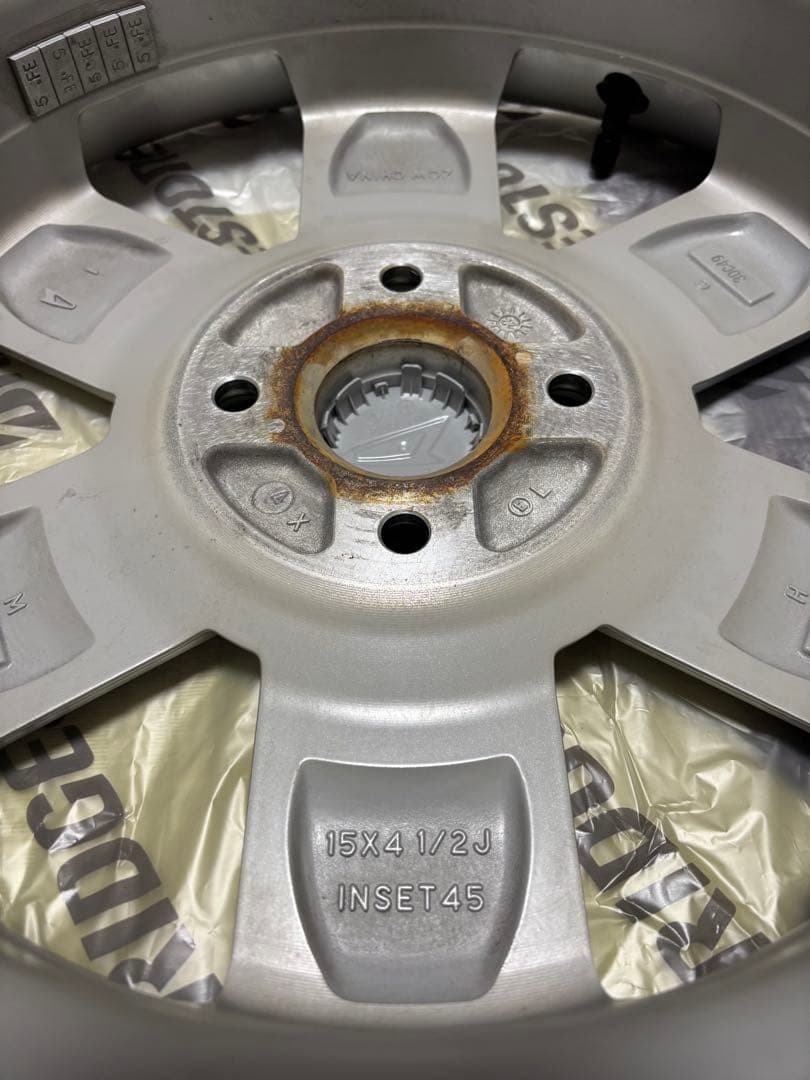 クリサ様用②【美品】ダイハツタフト 15インチ純正アルミホイール4本セット