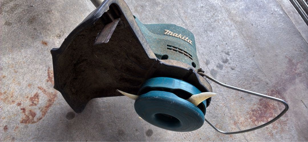 マキタ 充電式草刈機 MUR189DSF 18V【バッテリー・充電器フルセット】