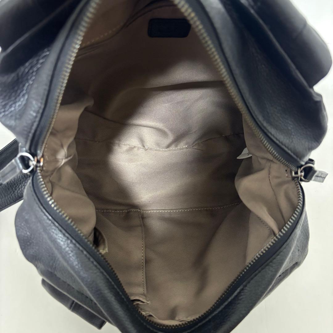 イアパピヨネ　レザーフラップ 2wayトートバッグ Sサイズ　ブラック