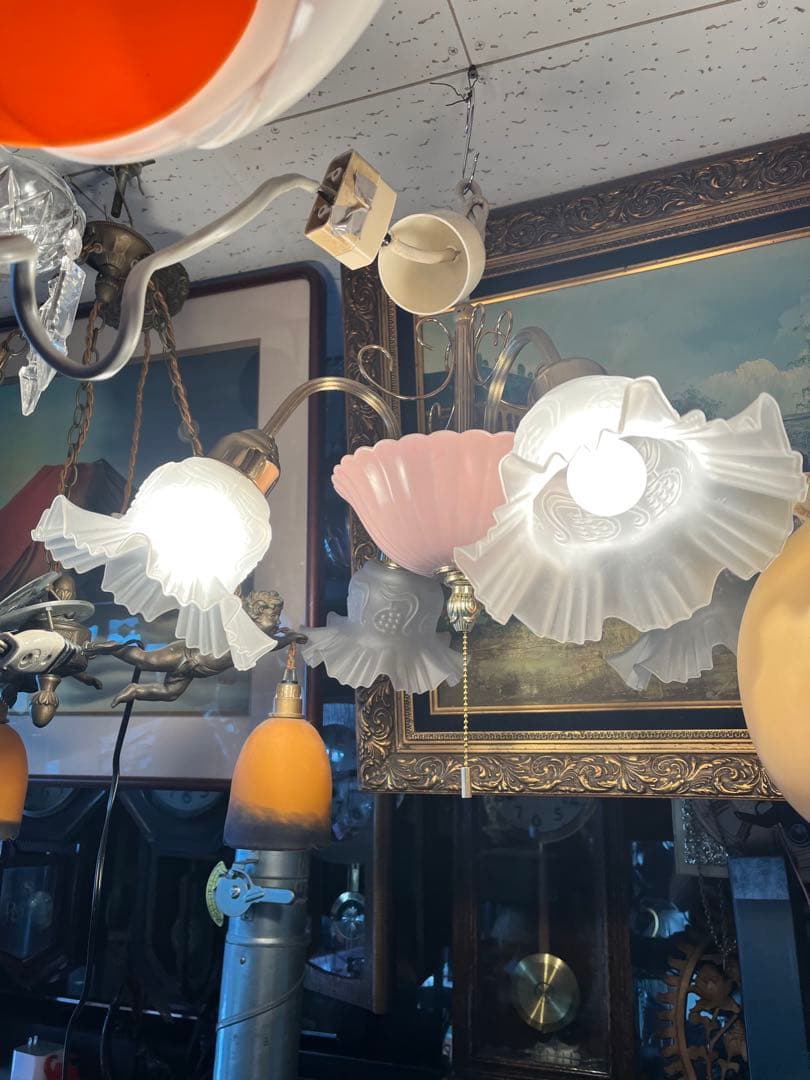 昭和レトロシャンデリア、レトロシャンデリア、陶器とガラスホヤのシャンデリア